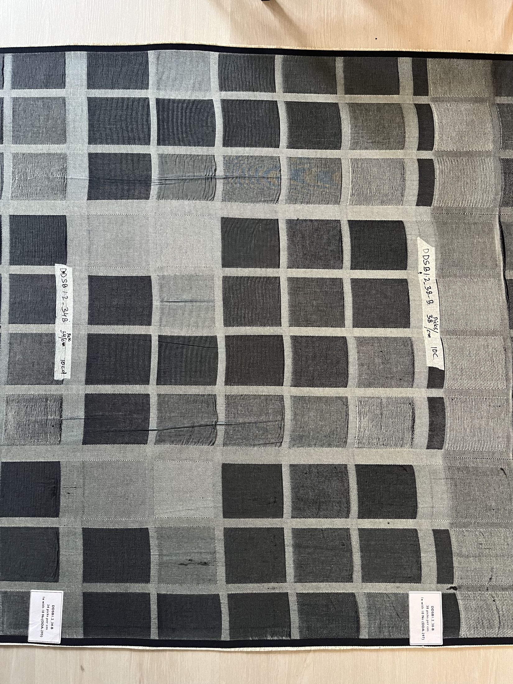 Swatch grid: yarns, layers and bindings